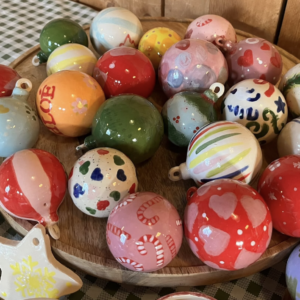 kerstballen pottery paint keramiek schilderen